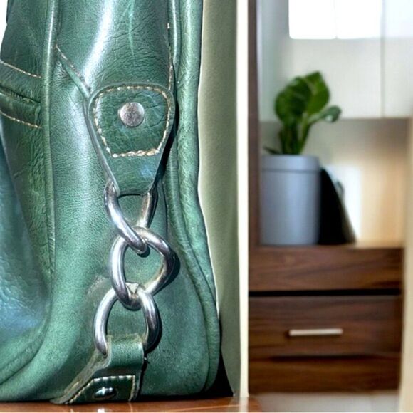 Nine & Co. Bags l Olive Green Purse, Satchel l Medium l Chain Accent l VGUC - Picture 3 of 11